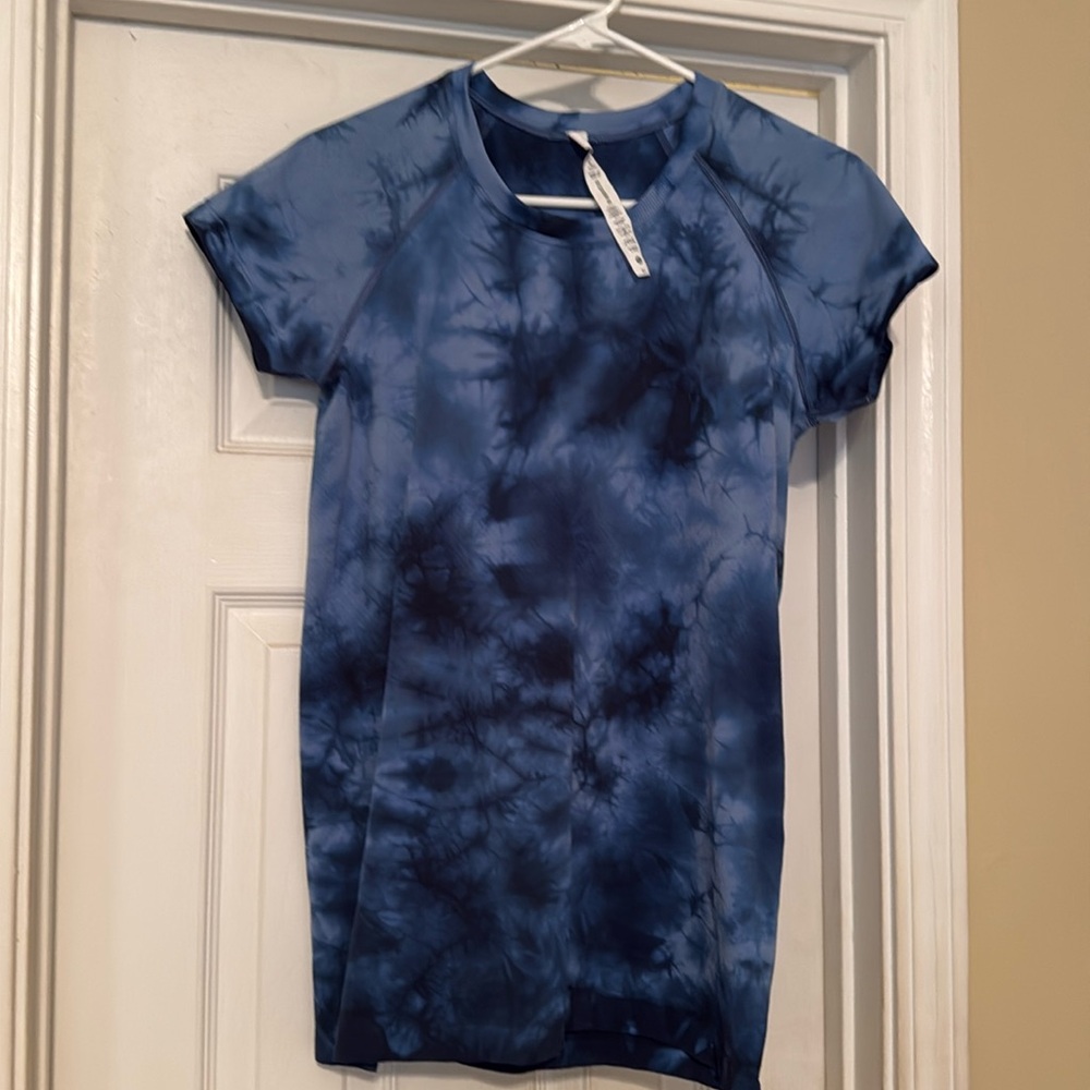 EUC LULULEMON TOP SZ 10 🌟